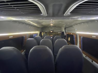 Xe 16 chỗ Ford Transit