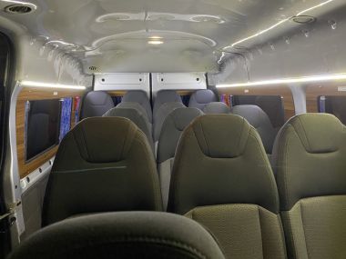 Xe 16 chỗ Ford Transit