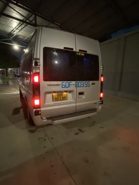 Xe 16 chỗ Ford Transit