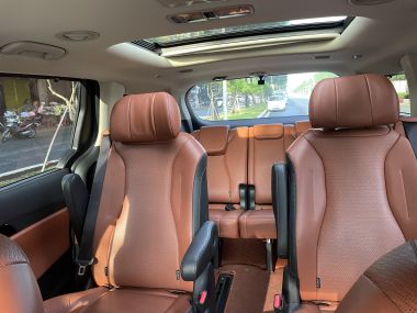 Xe 7 chỗ Kia Carnival 2.2D Signature