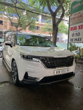 Xe 7 chỗ Kia Carnival 2.2D Signature